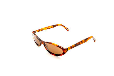 HAILEY - EYE CONNECTION (1)